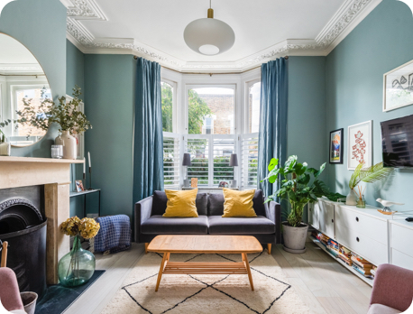 Have a <span class="highlight">home from home experience</span>  whilst being close to work